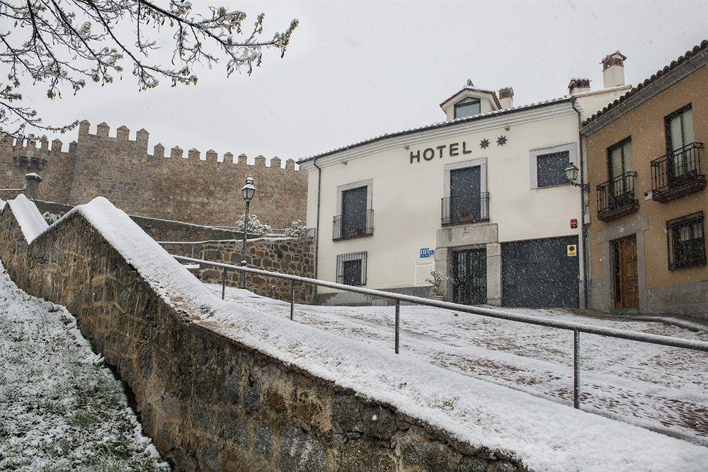 Hotel Puerta De La Santa Авила Экстерьер фото